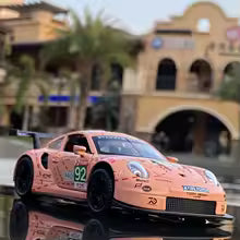 مجسم سيارة سباق بورشه 911 RSR بمقياس 1:32 – نموذج معدني واقعي بتفاصيل دقيقة للعرض والاقتناء | 1:32Porsche 911 RSR Racing Car Model – Realistic Detailed Die-Cast Collectible