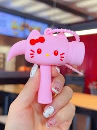 لعبة مطرقة هالو كيتي الوردية للأطفال – لعبة تفاعلية ممتعة بتصميم لطيف | Pink Hello Kitty Hammer Toy for Kids – Cute Interactive Character Toy