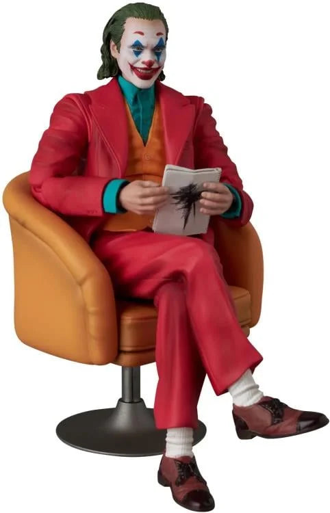 مجسم الجوكر الجالس بتصميم سينمائي – تمثال ديكوري مفصل للعرض والاقتناء | Seated Joker Collectible Figure – Detailed Movie-Style Display Statue